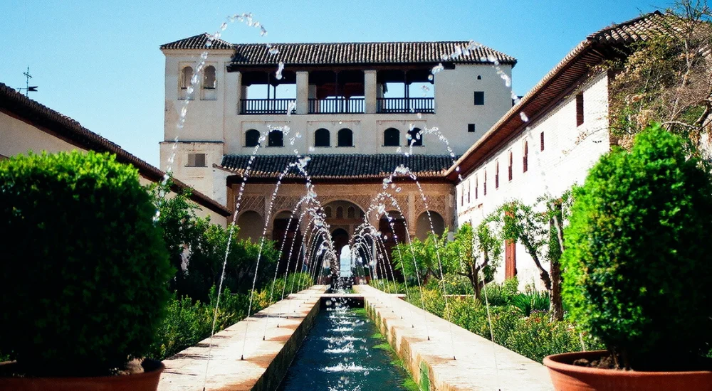spanish architecture and fountain